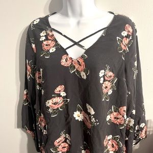 Torrid top size 00 that size is basically a M/L